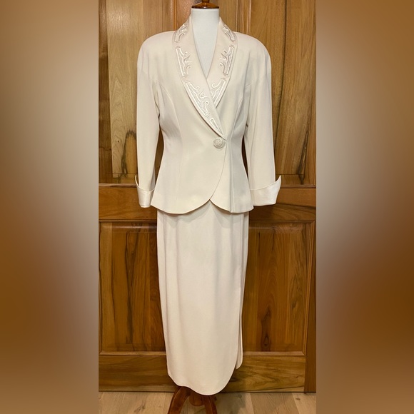 Daymor Couture Jackets & Blazers - VTG 80s Couture - Daymor Couture - Powersuit - Beaded/Embroidered/Tailored - 10